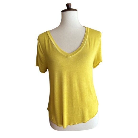 Ten Sixty Sherman Women's Meet & Greet V-Neck Tee Size Medium Yellow - Picture 2 of 12